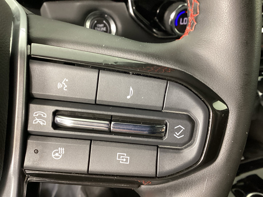 Used 2023 Chevrolet Colorado Z71 w/ Z71 Convenience Package 2 image 23