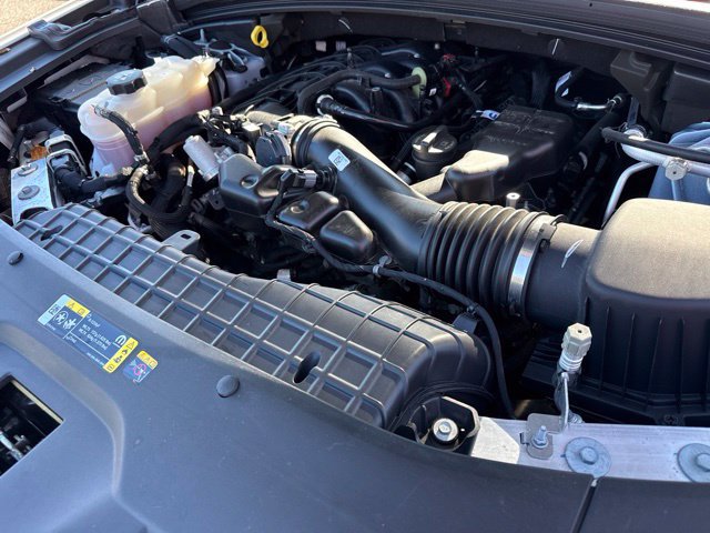 Used 2024 Jeep Grand Cherokee L Laredo AWD/4WD image 29