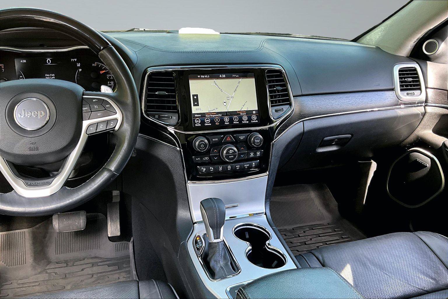 Used 2019 Jeep Grand Cherokee Summit AWD/4WD image 6