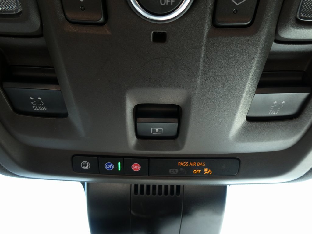 Used 2023 GMC Yukon SLT w/ SLT Premium Package image 40