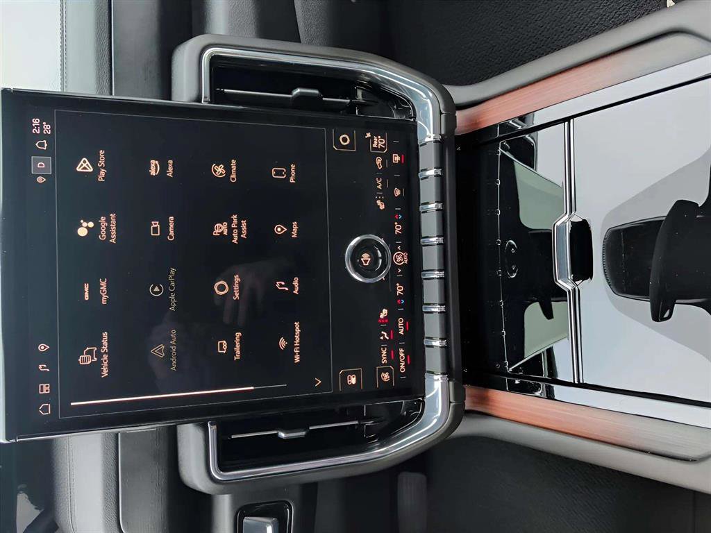 Used 2025 GMC Yukon 4WD Denali image 15