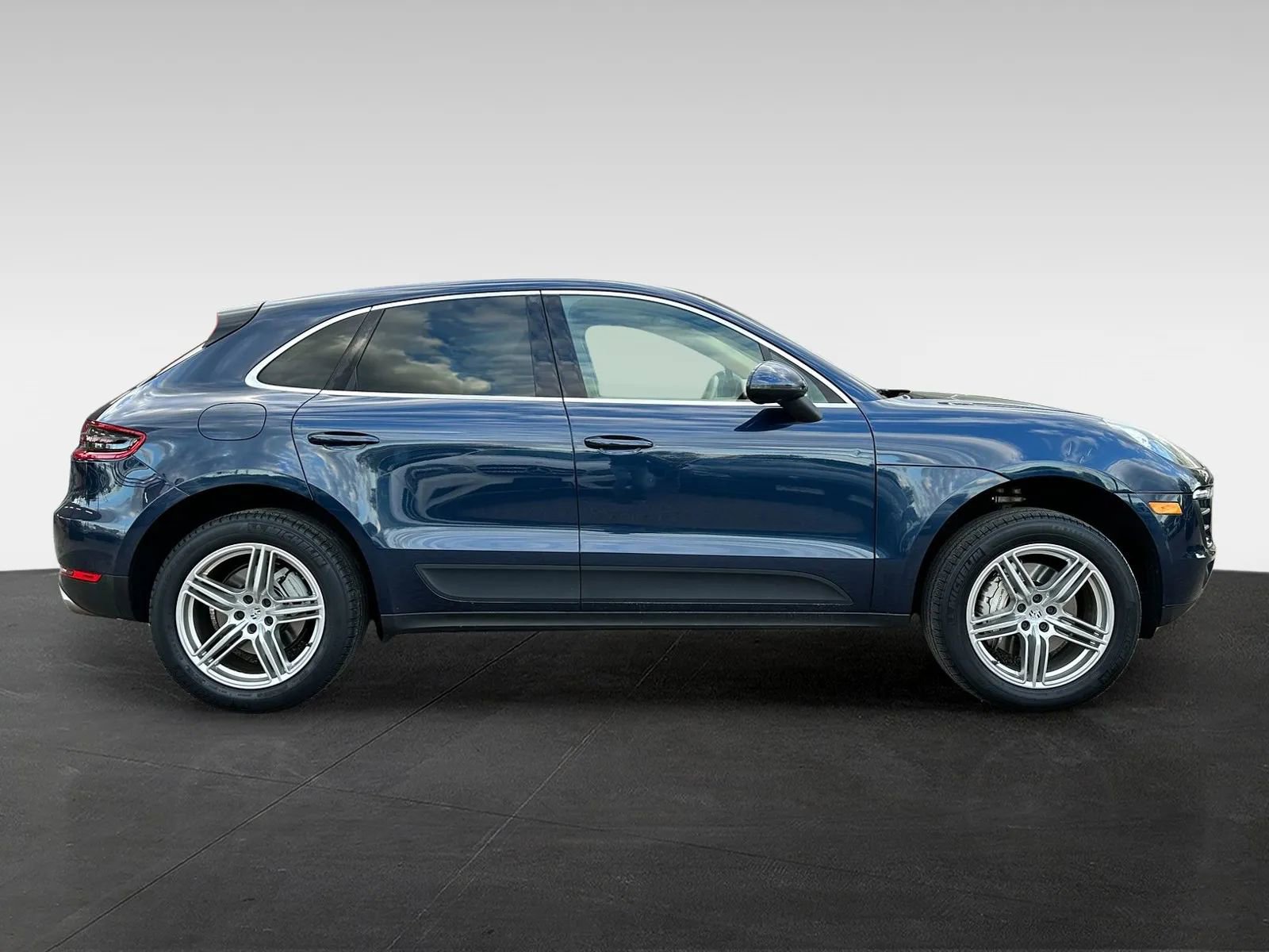 Used 2015 Porsche Macan S AWD/4WD image 8