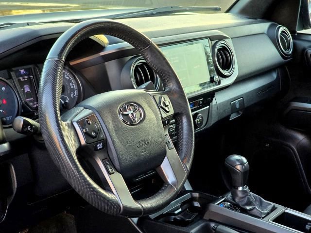 Used 2020 Toyota Tacoma TRD Off-Road w/ TRD Premium Off Road Package image 11