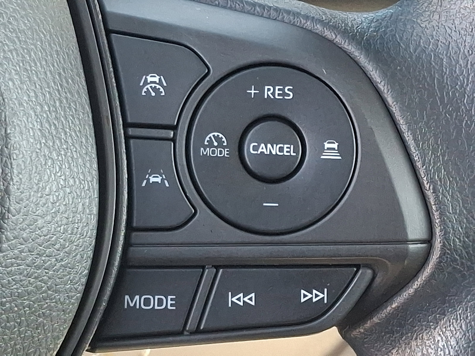 Certified 2023 Toyota Corolla Cross L image 23