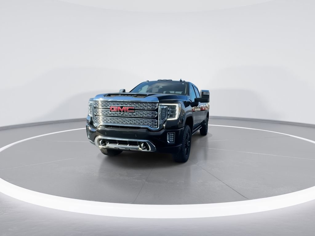 Used 2023 GMC Sierra 2500 Denali w/ Denali Black Diamond Edition image 3