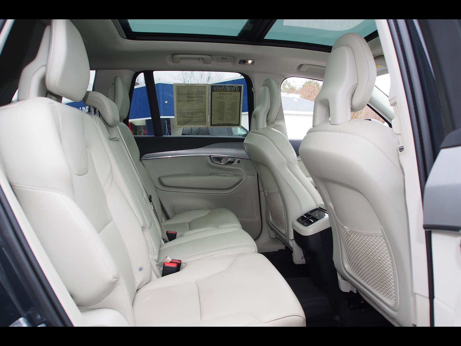 Used 2021 Volvo XC90 T5 Momentum w/ Climate Package image 14