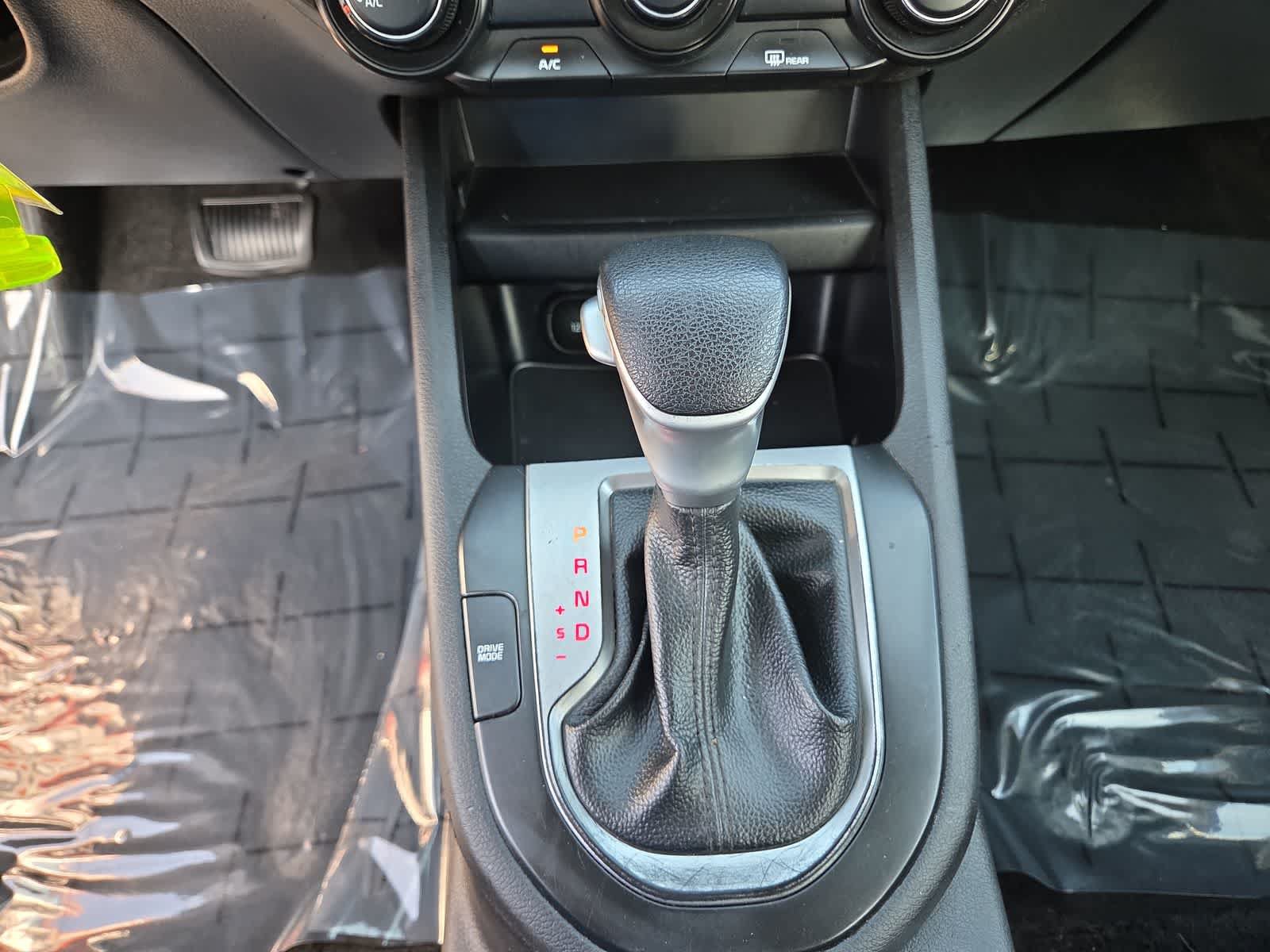 Used 2022 Kia Forte LXS FWD image 25