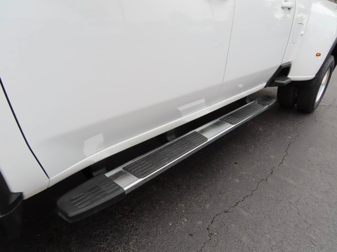Used 2025 Chevrolet Silverado 3500 LT w/ Safety Package AWD/4WD image 14