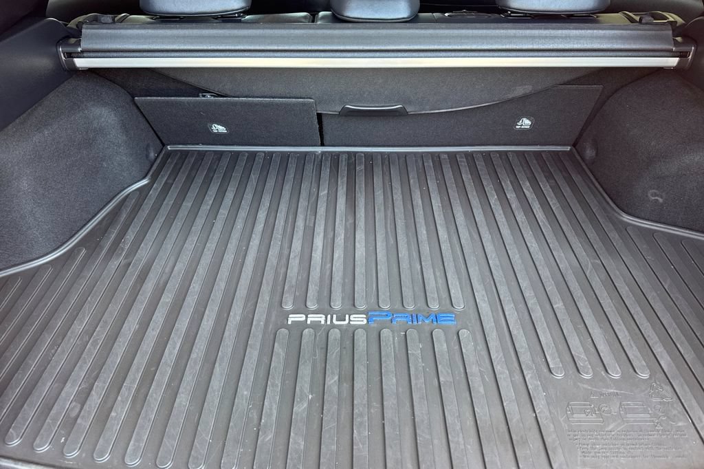 Used 2020 Toyota Prius Prime XLE FWD image 14