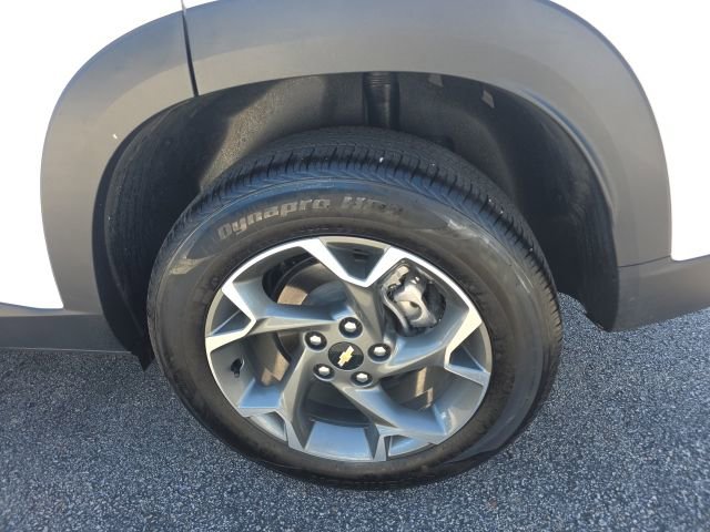 Used 2024 Chevrolet Trax LT FWD image 12