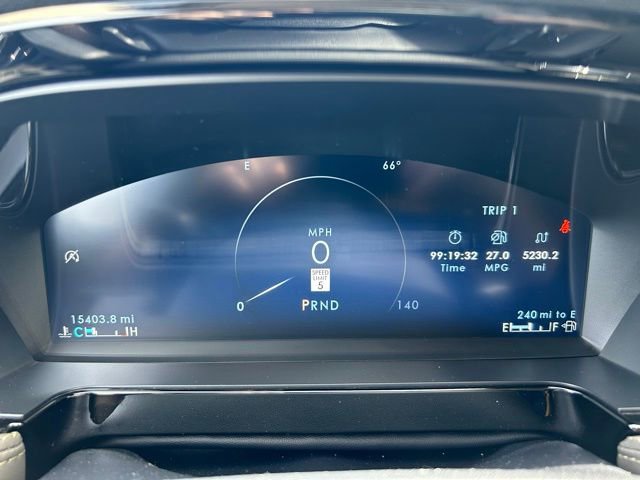 Used 2024 Lincoln Corsair AWD w/ Equipment Group 101A image 2