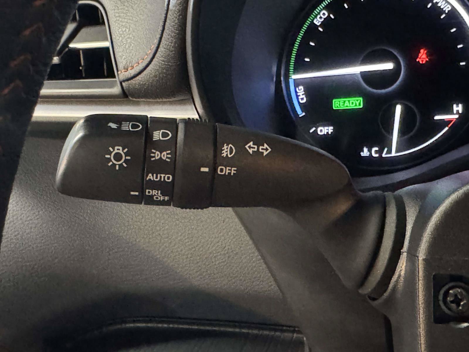 Used 2023 Toyota Sienna XSE AWD/4WD image 22