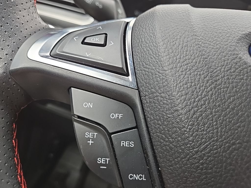 Used 2023 Ford Edge ST-Line AWD/4WD image 33