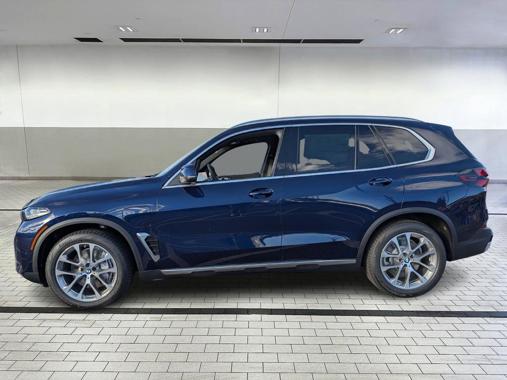 New 2026 BMW X5 xDrive50e w/ Climate Comfort Package image 2