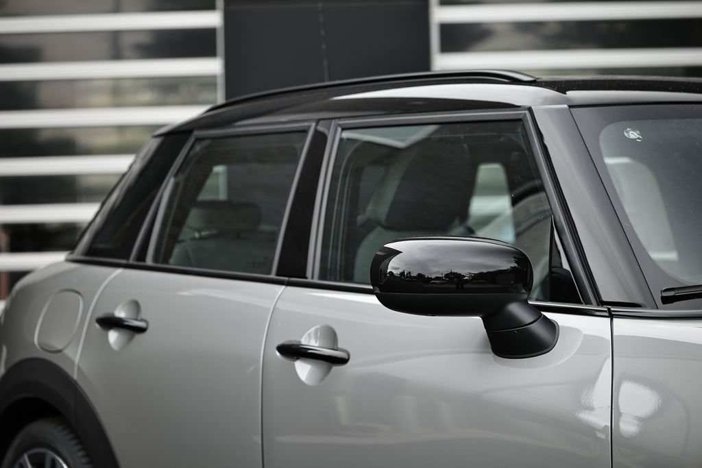 New 2026 MINI Cooper 4-Door Hardtop FWD image 3