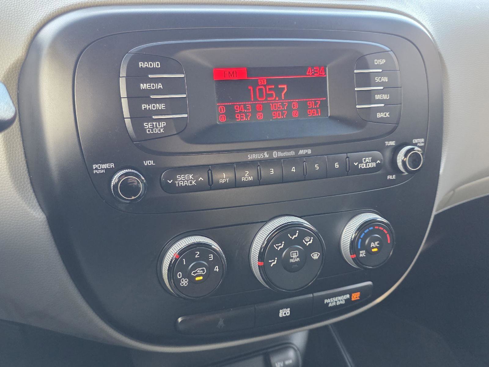 Used 2014 Kia Soul + image 16