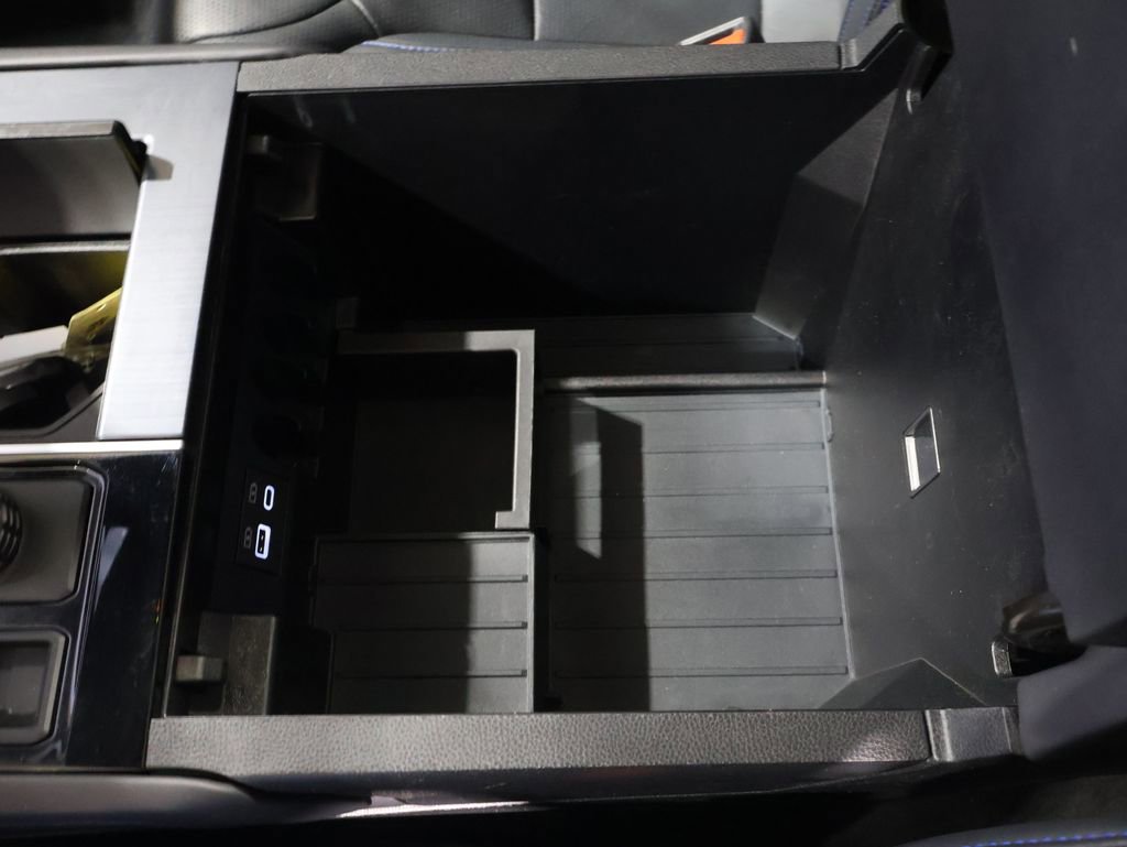 Used 2025 Toyota Tundra Platinum image 30