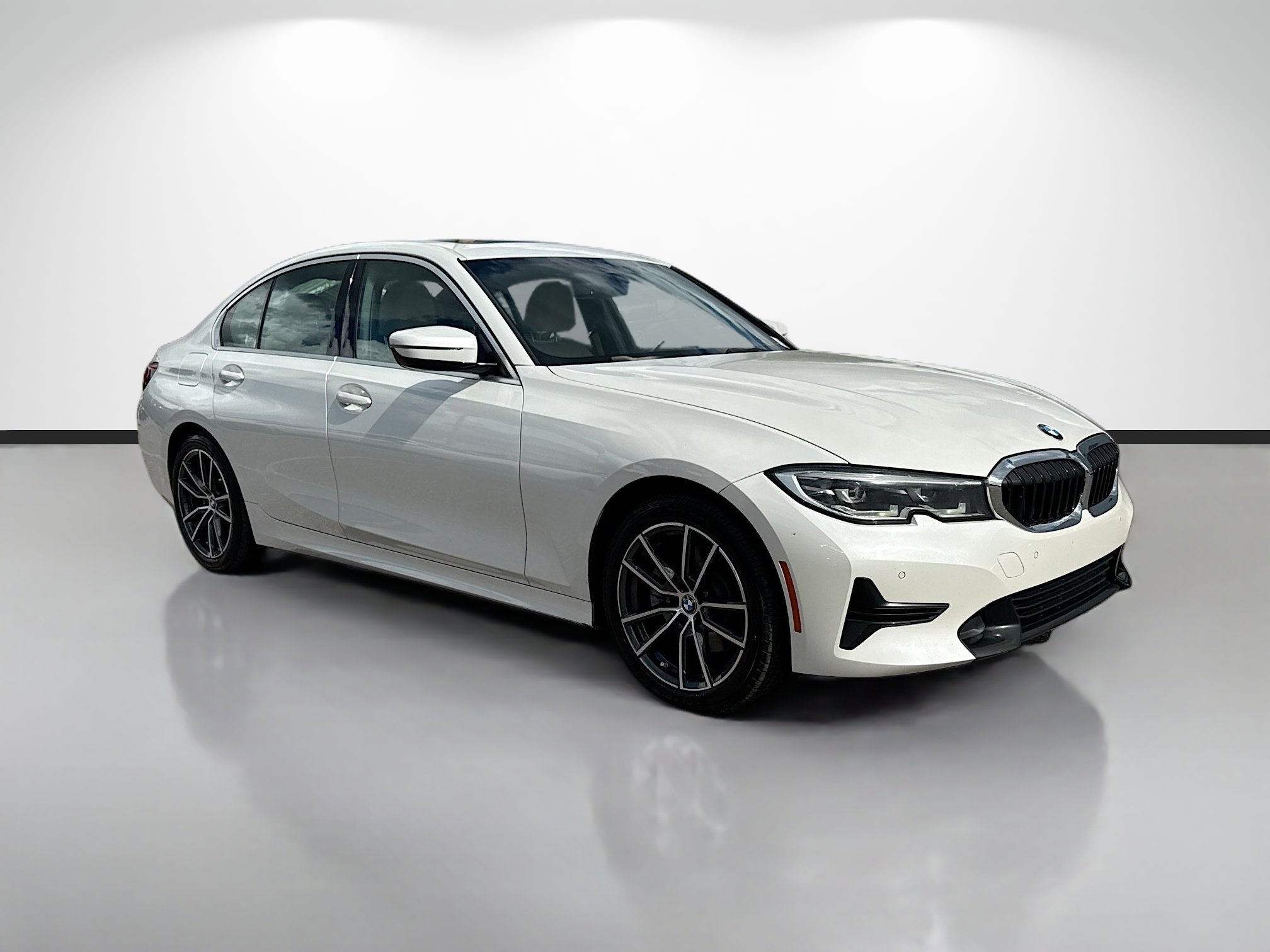 Used 2021 BMW 330i Sedan w/ Premium Package image 1