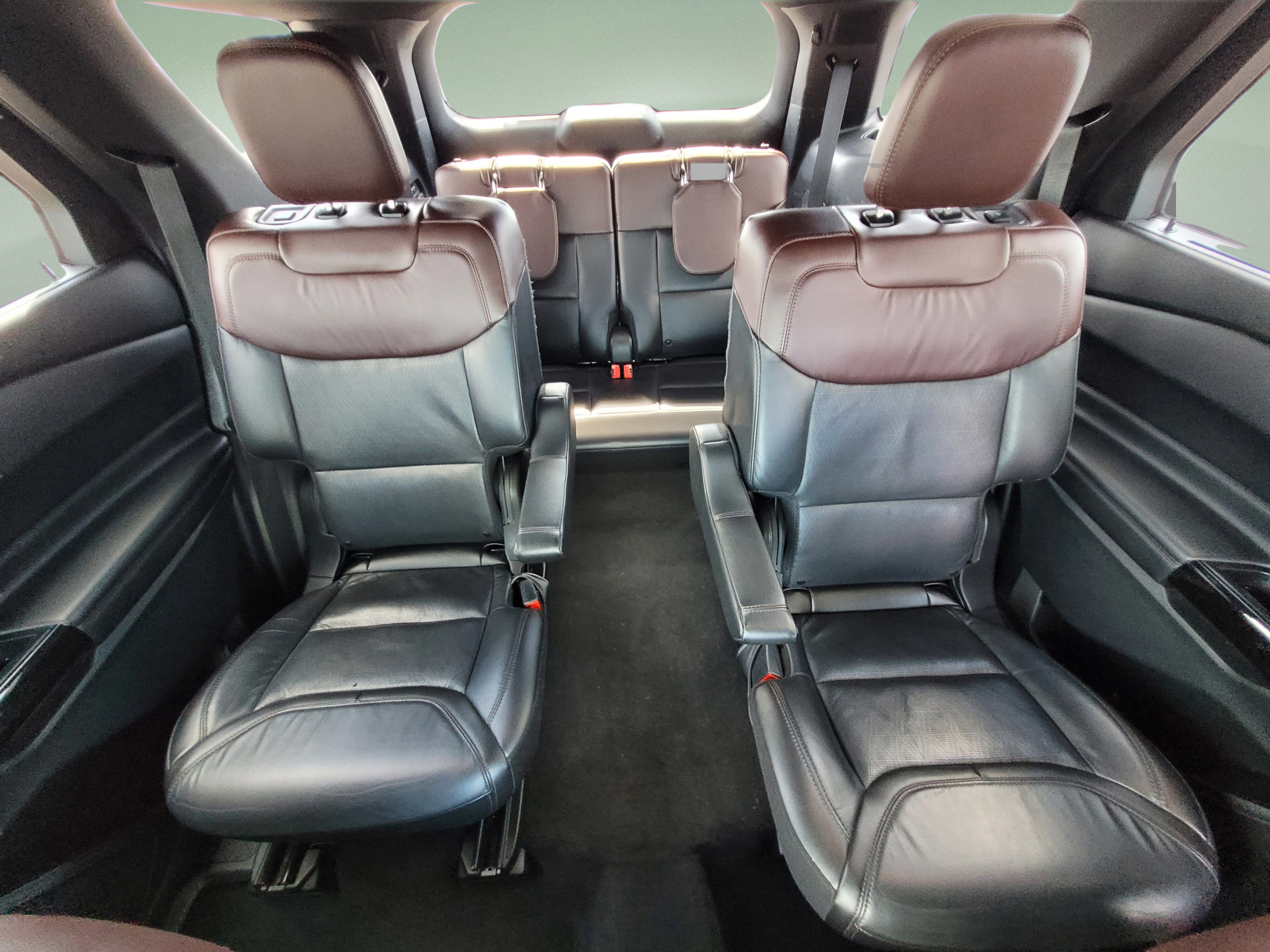 Certified 2023 Ford Explorer Platinum w/ Equipment Group 601A AWD/4WD image 19