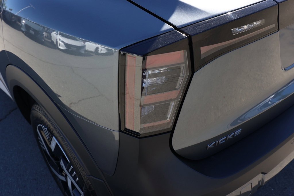 New 2026 Nissan Kicks SV image 7