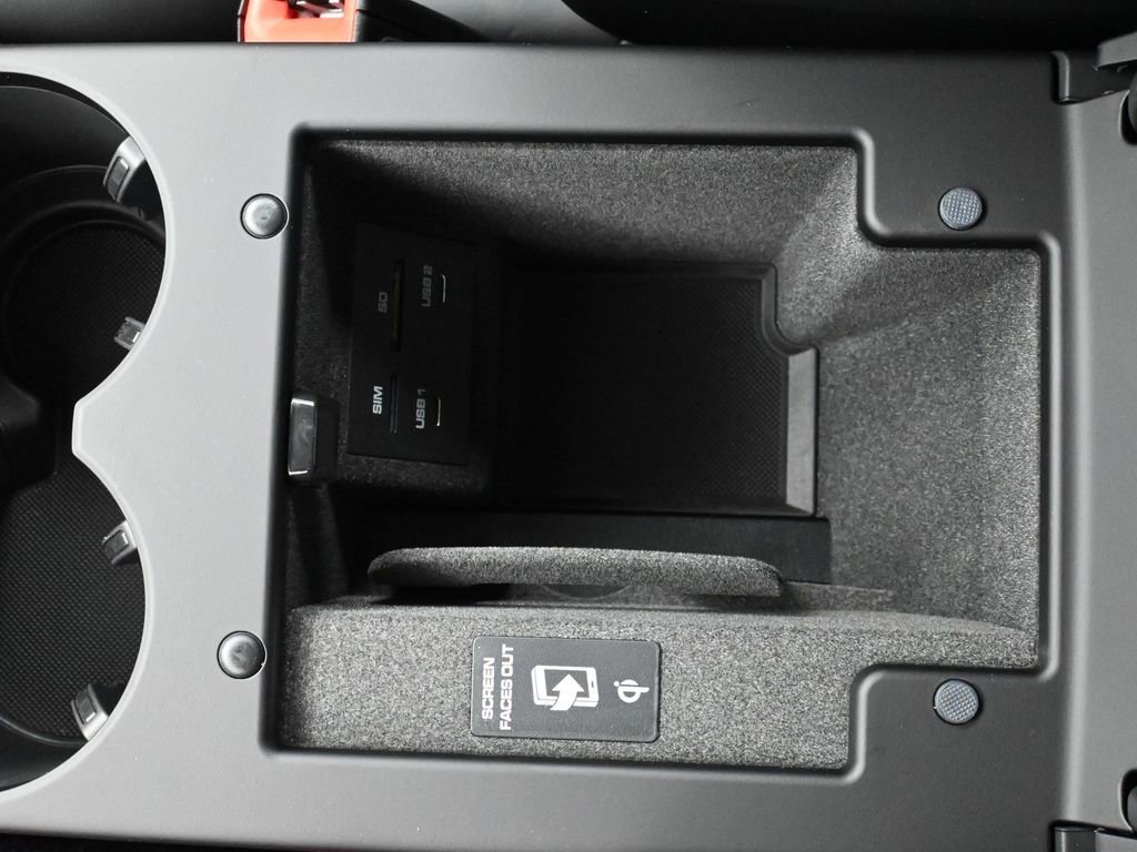 Certified 2026 Porsche Macan image 25