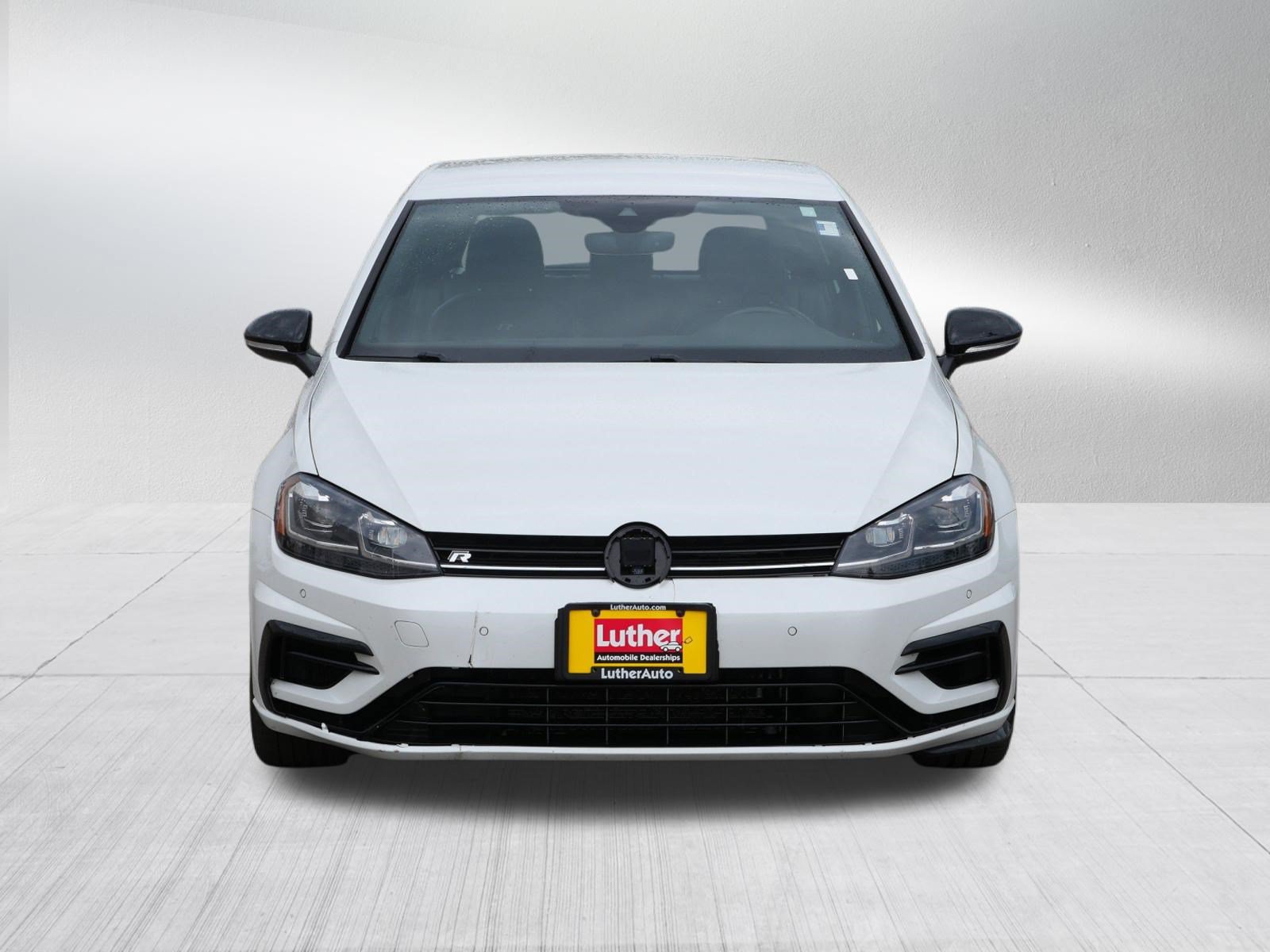 Used 2018 Volkswagen Golf R 4-Door AWD/4WD image 2