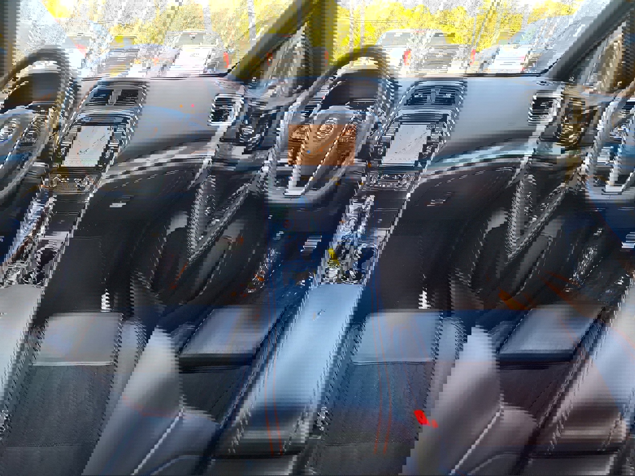 Used 2019 Nissan Maxima SR w/ Premium Package image 9