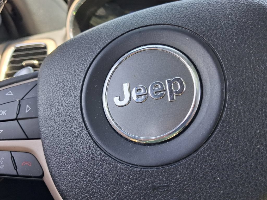 Certified 2017 Jeep Grand Cherokee Limited AWD/4WD image 31