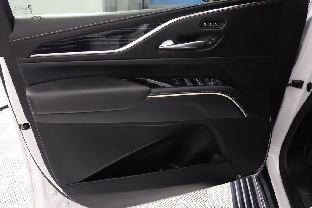 Used 2022 Cadillac Escalade ESV Sport image 18