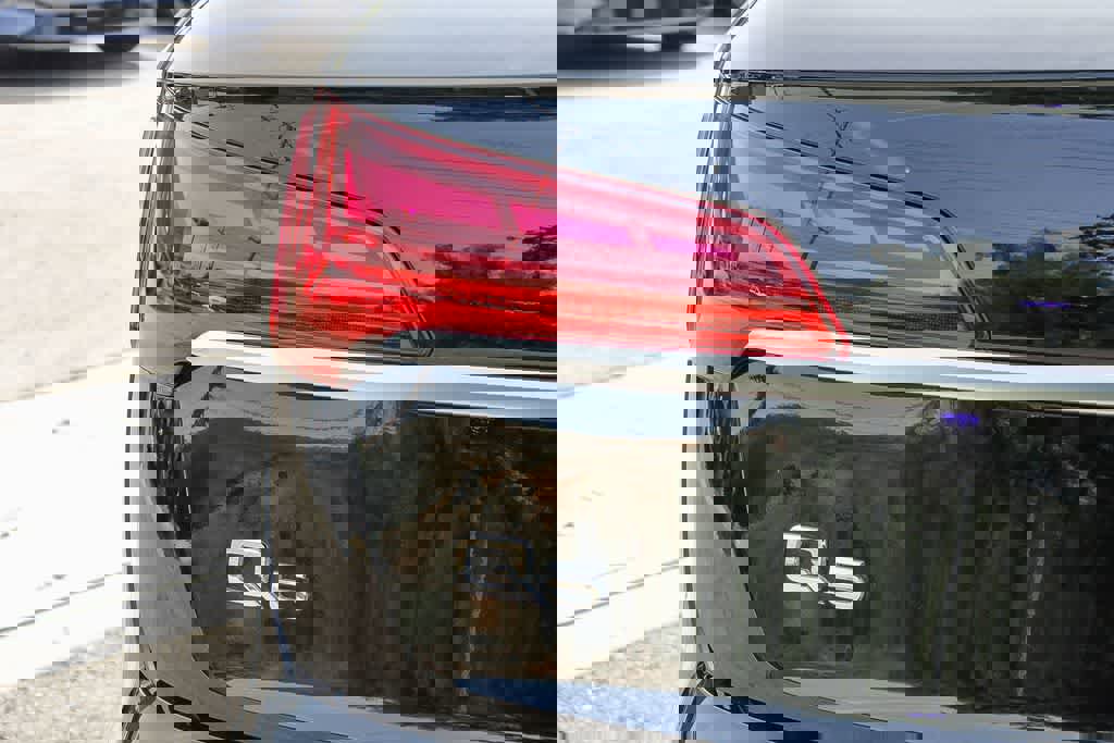 Used 2022 Audi Q5 2.0T Premium Plus w/ Premium Plus Package image 11