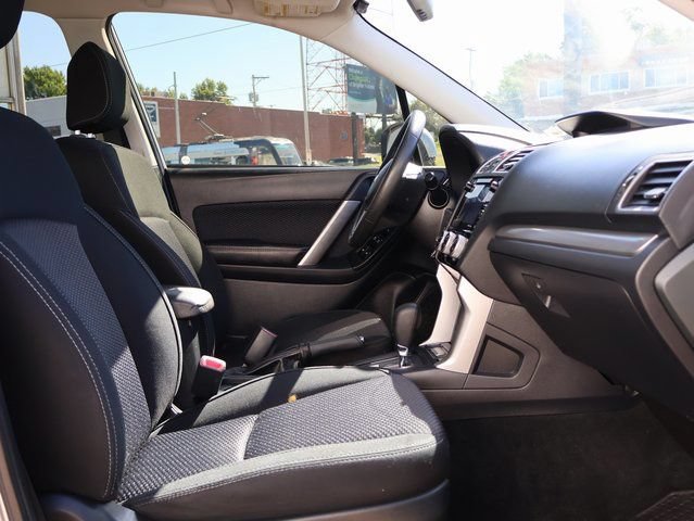 Used 2017 Subaru Forester 2.5i Premium AWD/4WD image 8