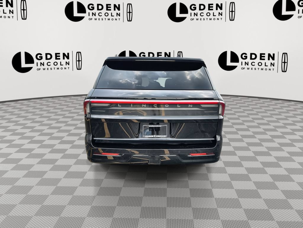Certified 2025 Lincoln Navigator Reserve AWD/4WD image 7