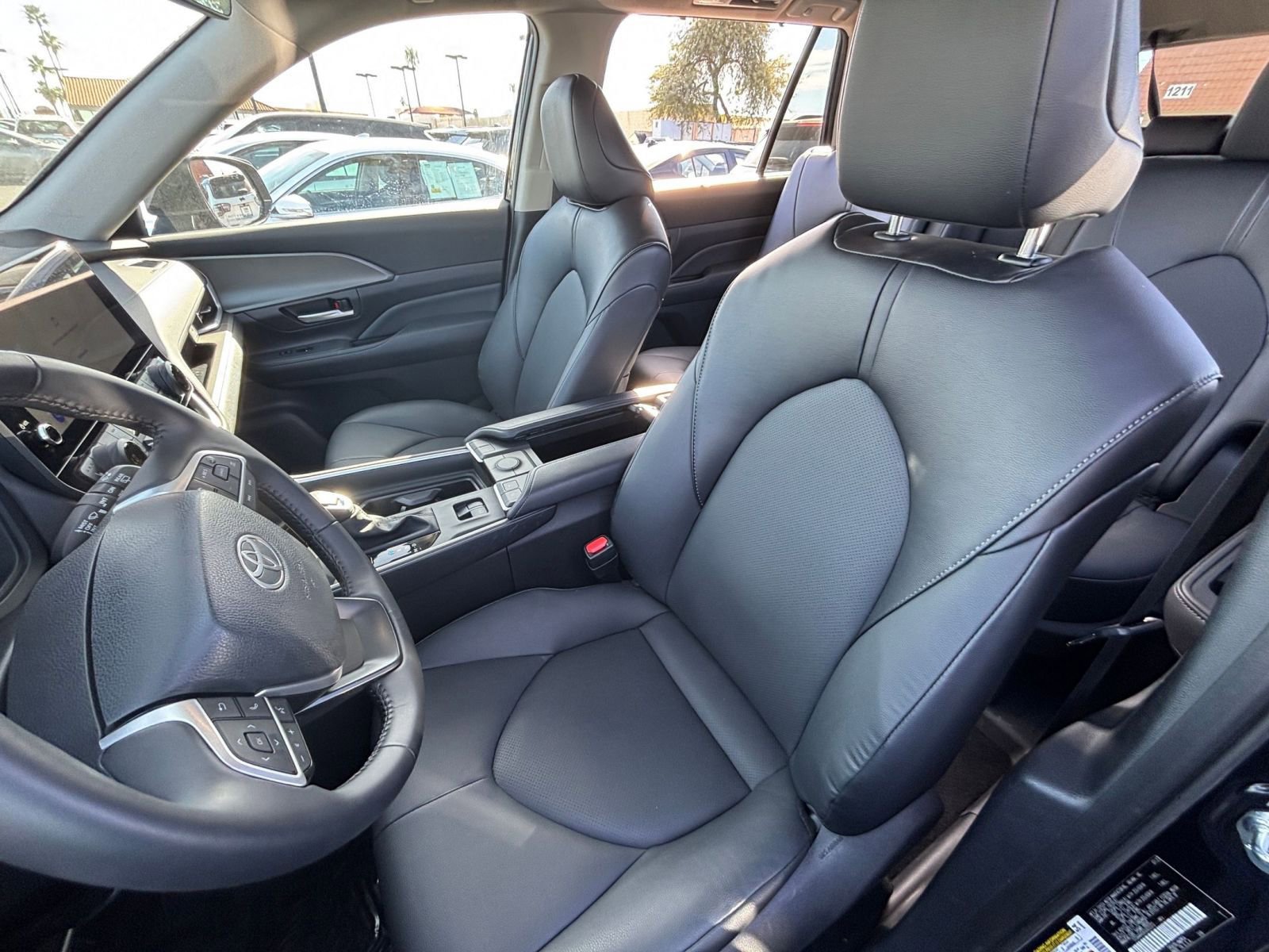 Used 2025 Toyota Grand Highlander FWD image 38