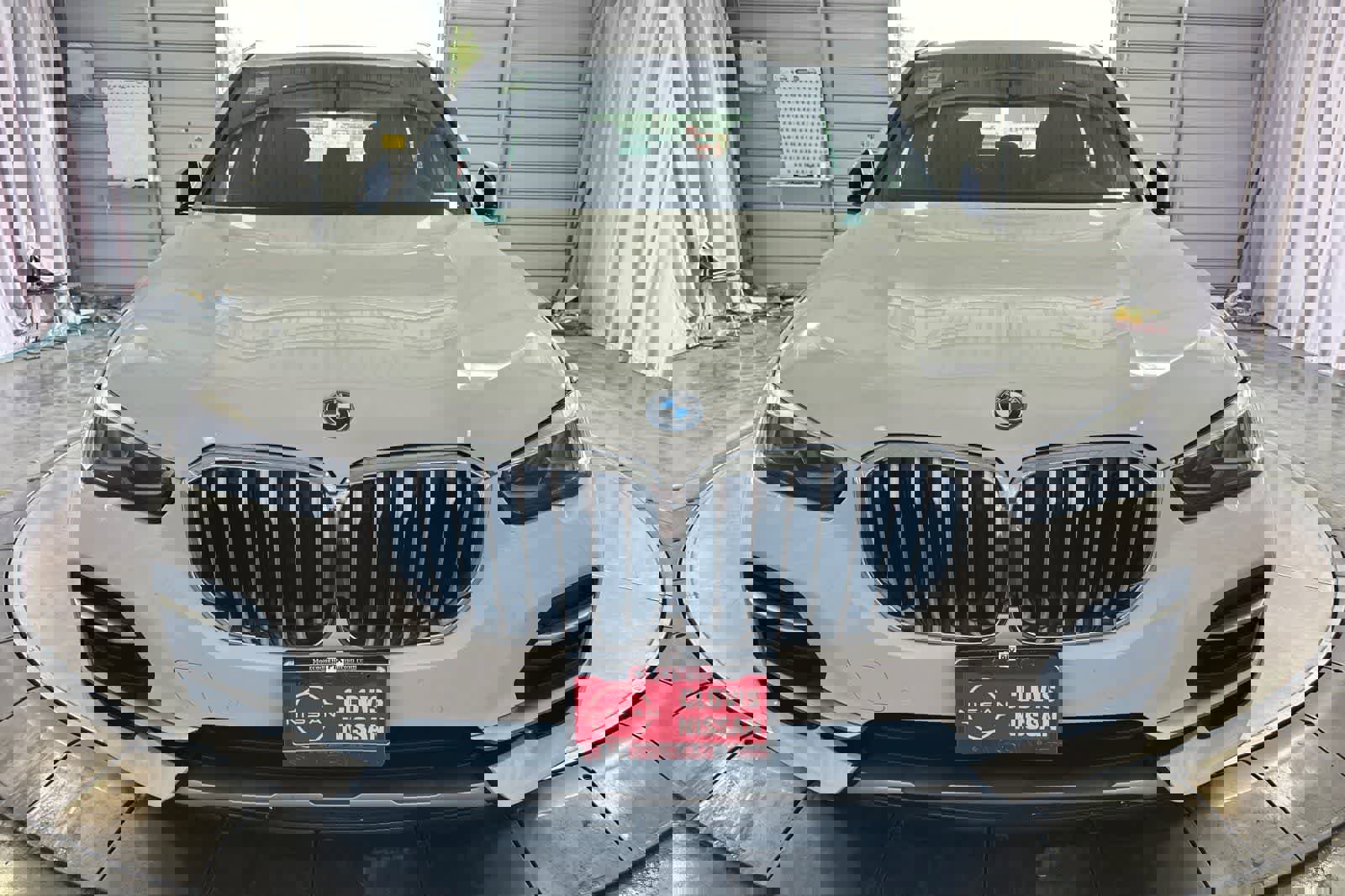 Used 2023 BMW X5 xDrive45e image 11