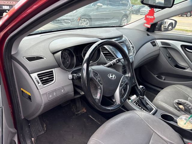 Used 2015 Hyundai Elantra Limited w/ Option Group 05 FWD image 9