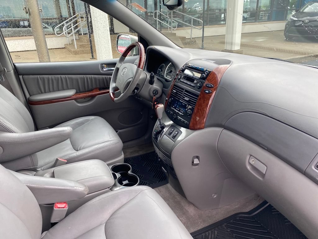 Used 2005 Toyota Sienna XLE Limited FWD image 20