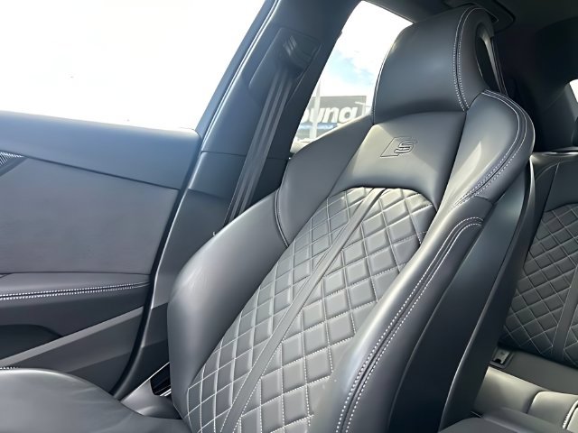 Used 2023 Audi S4 Premium Plus w/ Premium Plus Package AWD/4WD image 36