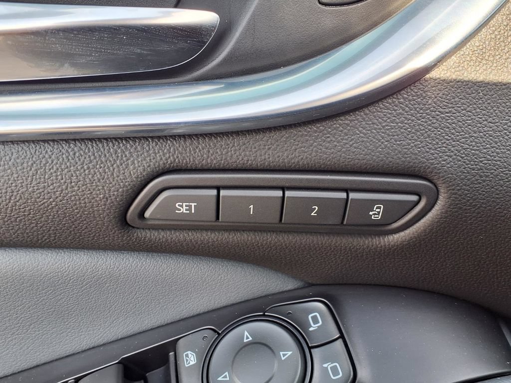 Certified 2022 Buick Enclave Premium w/ Trailering Package, 5000 lbs. FWD image 12