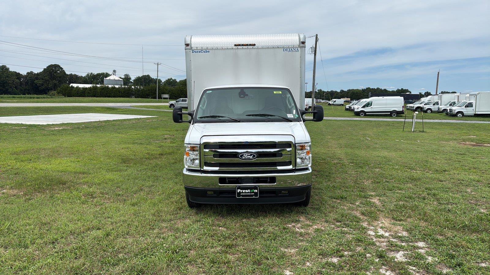 New 2027 Ford E-350 and Econoline 350 Super Duty w/ Power Equipment Group RWD image 8