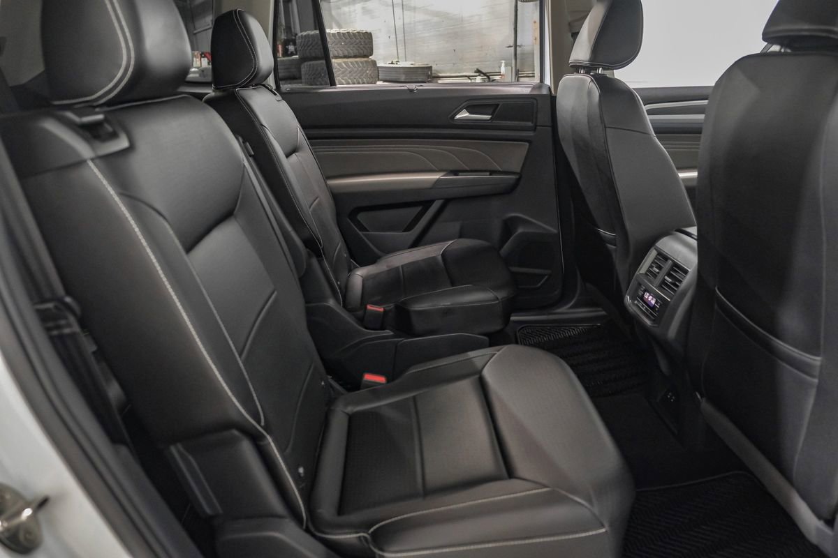 Used 2023 Volkswagen Atlas SEL R-Line image 34