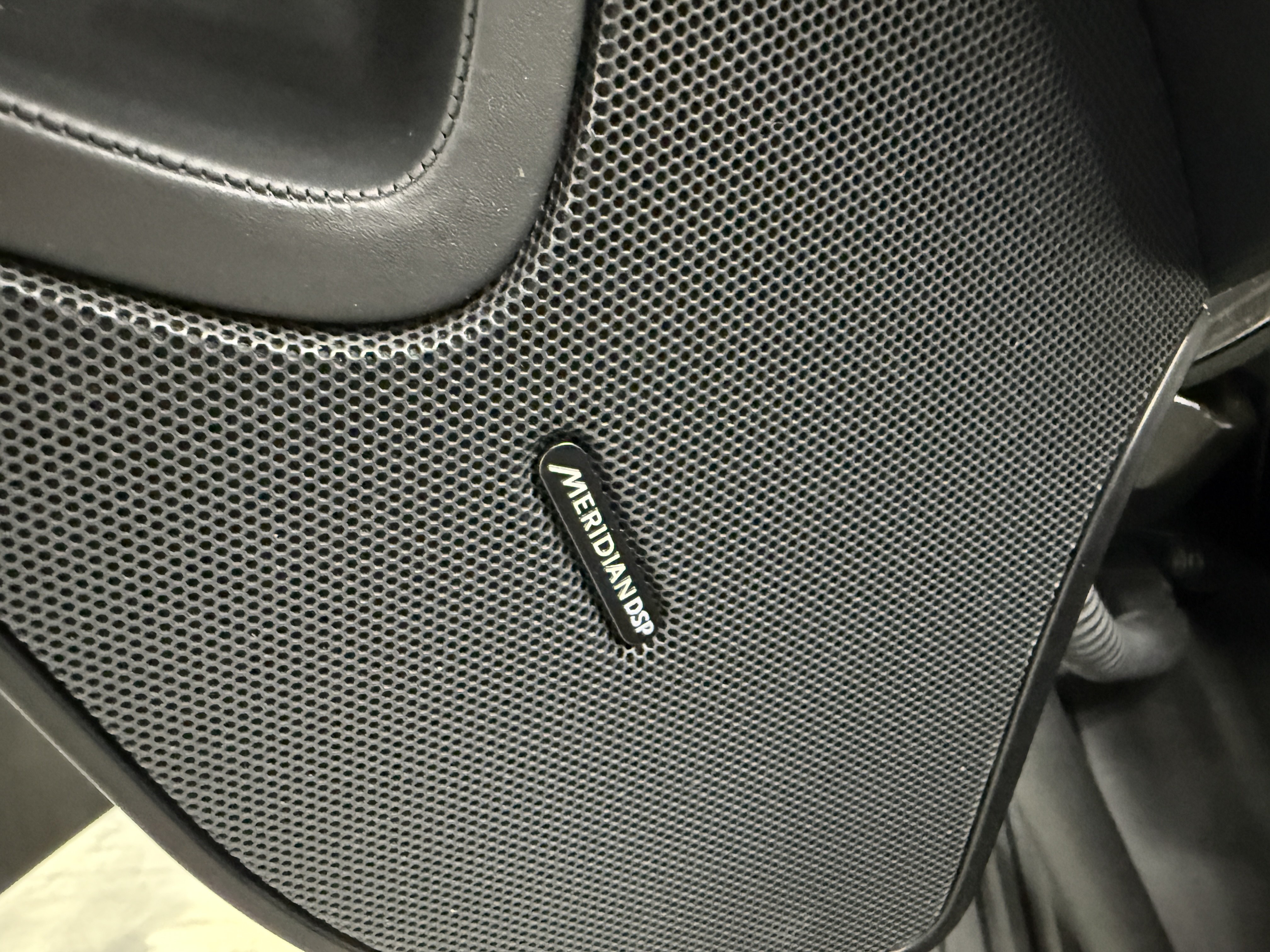 Used 2016 McLaren 650S Spider RWD image 18