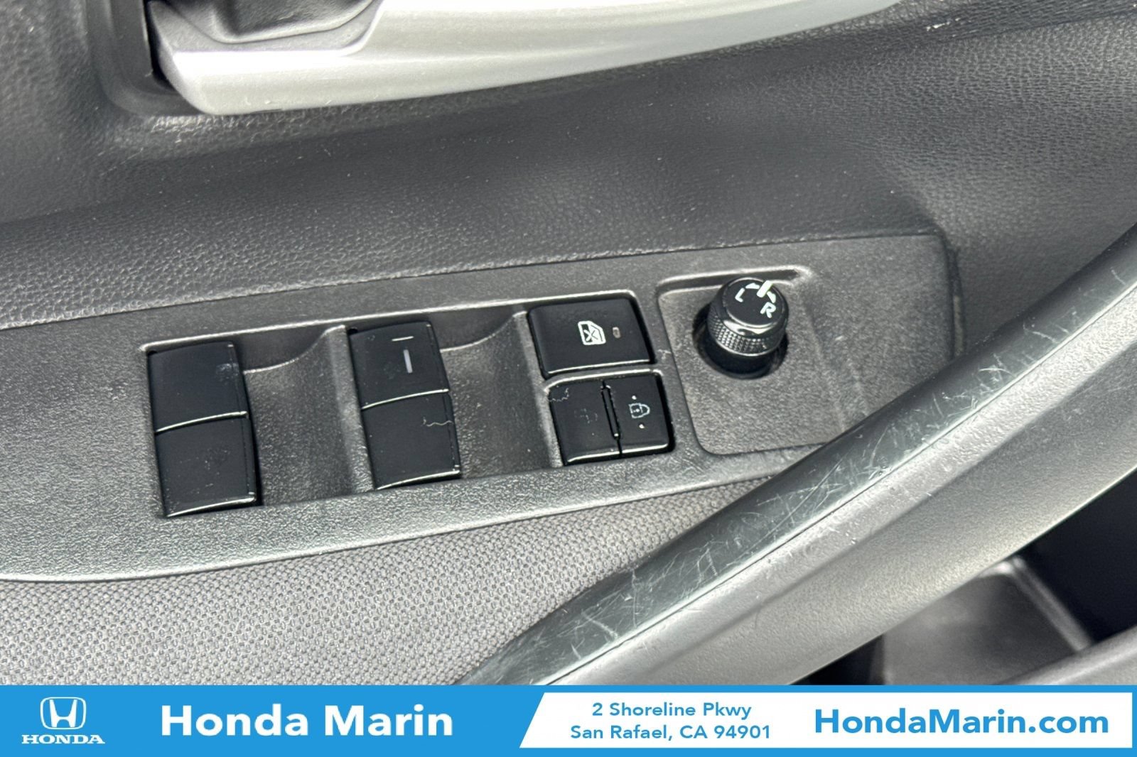 Used 2020 Toyota Corolla LE FWD image 14