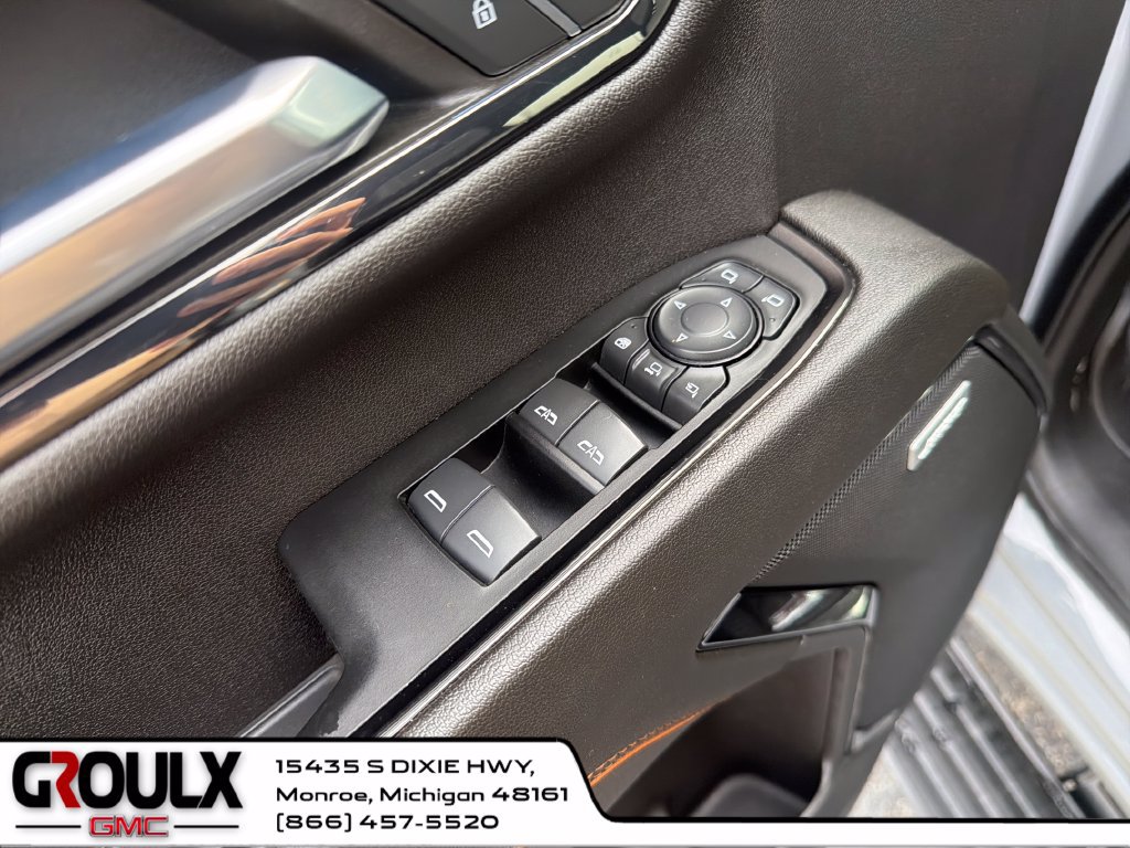 Used 2024 GMC Sierra 2500 AT4 w/ AT4 Premium Plus Package AWD/4WD image 12