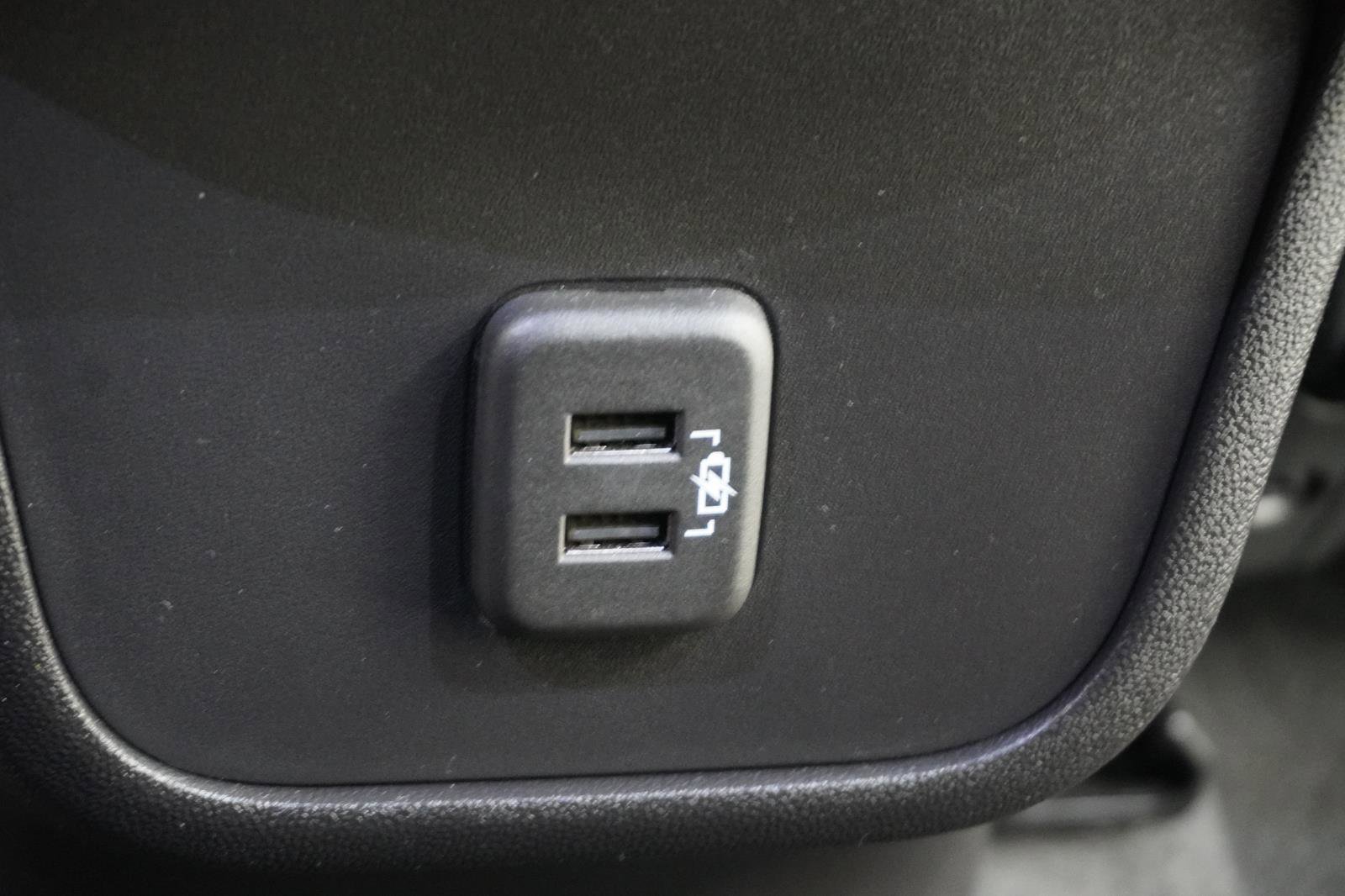 Used 2024 Chevrolet Equinox LS w/ Driver Confidence II Package image 34