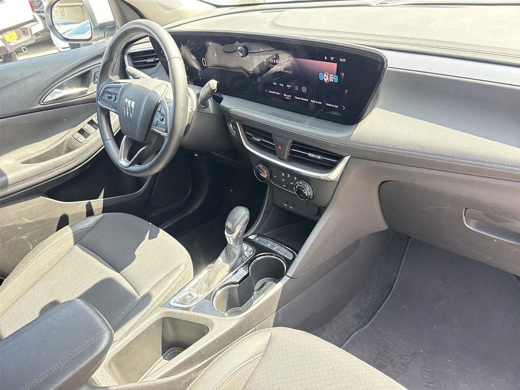 Used 2025 Buick Encore GX Preferred FWD image 26