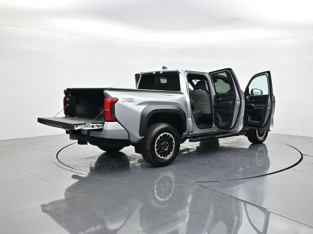 Used 2024 Toyota Tacoma TRD Off-Road AWD/4WD image 48