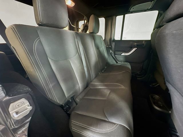 Used 2016 Jeep Wrangler Unlimited Sahara w/ Connectivity Group image 24