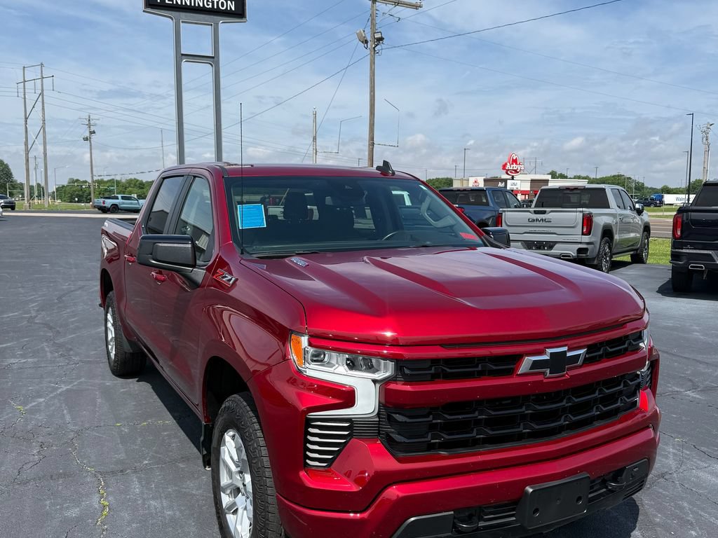 Used 2023 Chevrolet Silverado 1500 RST AWD/4WD image 18