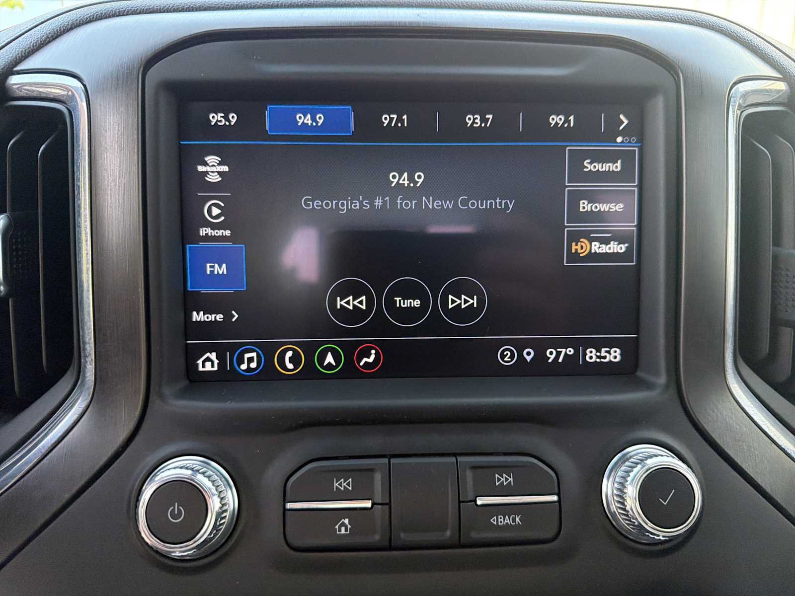 Used 2021 GMC Sierra 1500 AT4 w/ AT4 Premium Package AWD/4WD image 5