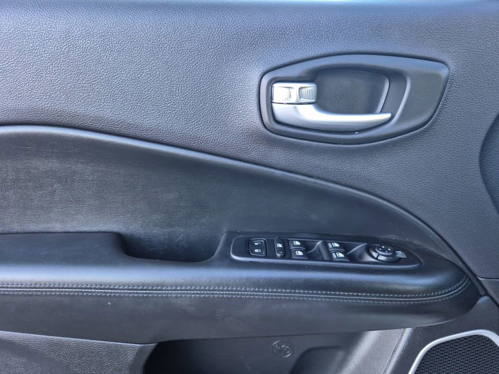 Used 2019 Jeep Compass Altitude image 7